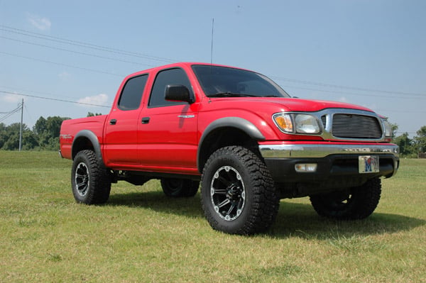 Rough Country 2.5 Inch Lift Kit For Toyota Tacoma 2WD/4WD (1995-2004) -74030 74030