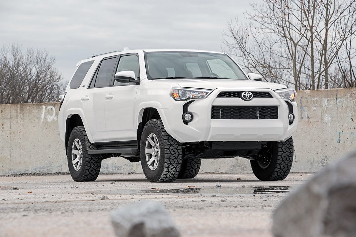 Rough Country 2" Lift Kit RR Coils N3 Struts For Toyota 4Runner 4wd 10-22 76731